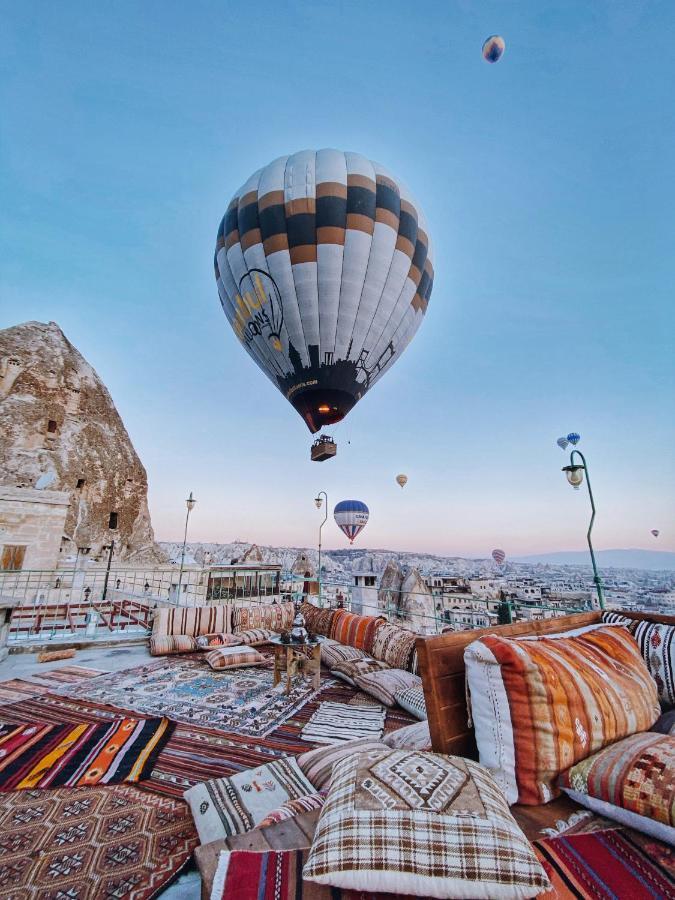 Charming Cave Hotel Гьореме Екстериор снимка