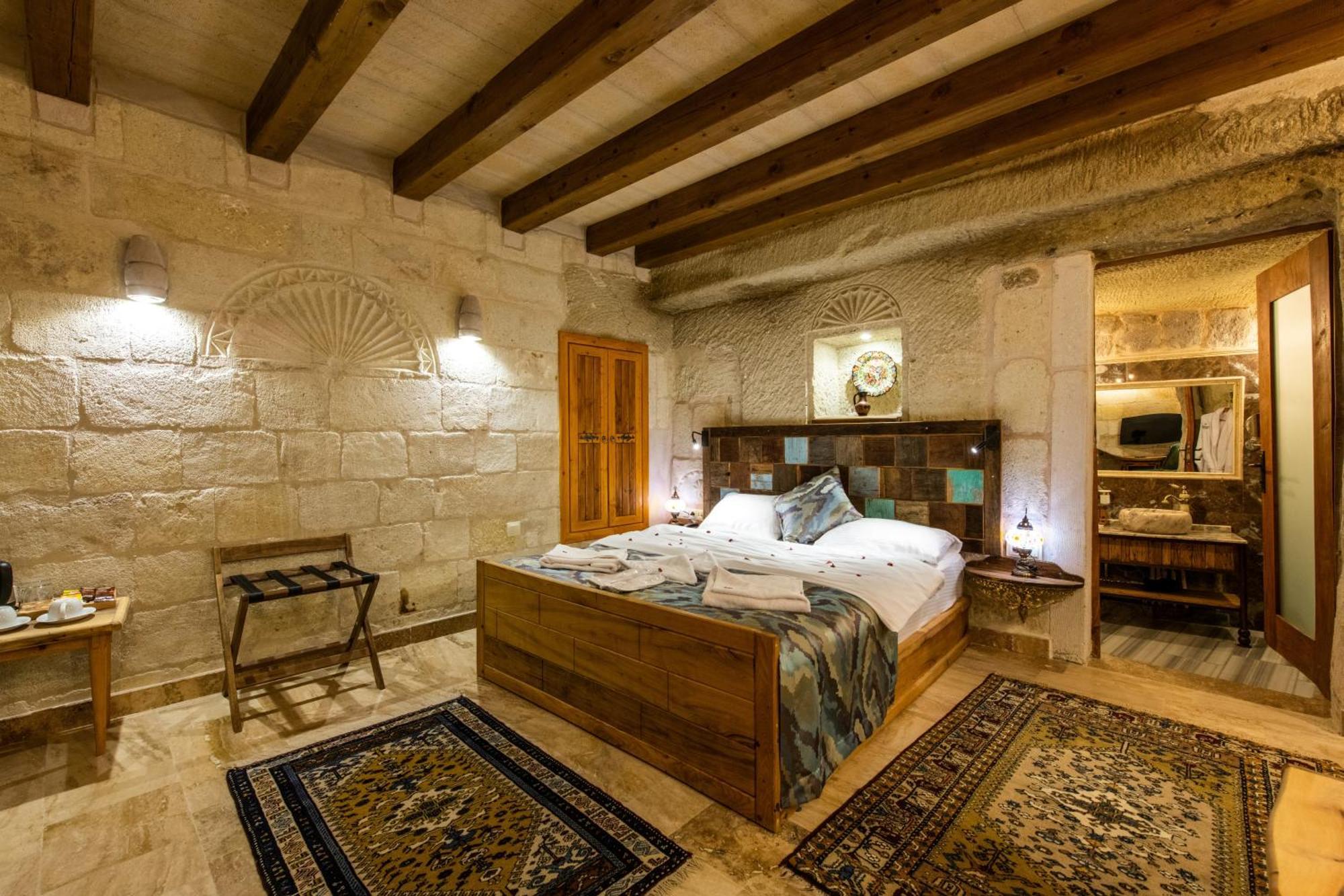 Charming Cave Hotel Гьореме Стая снимка