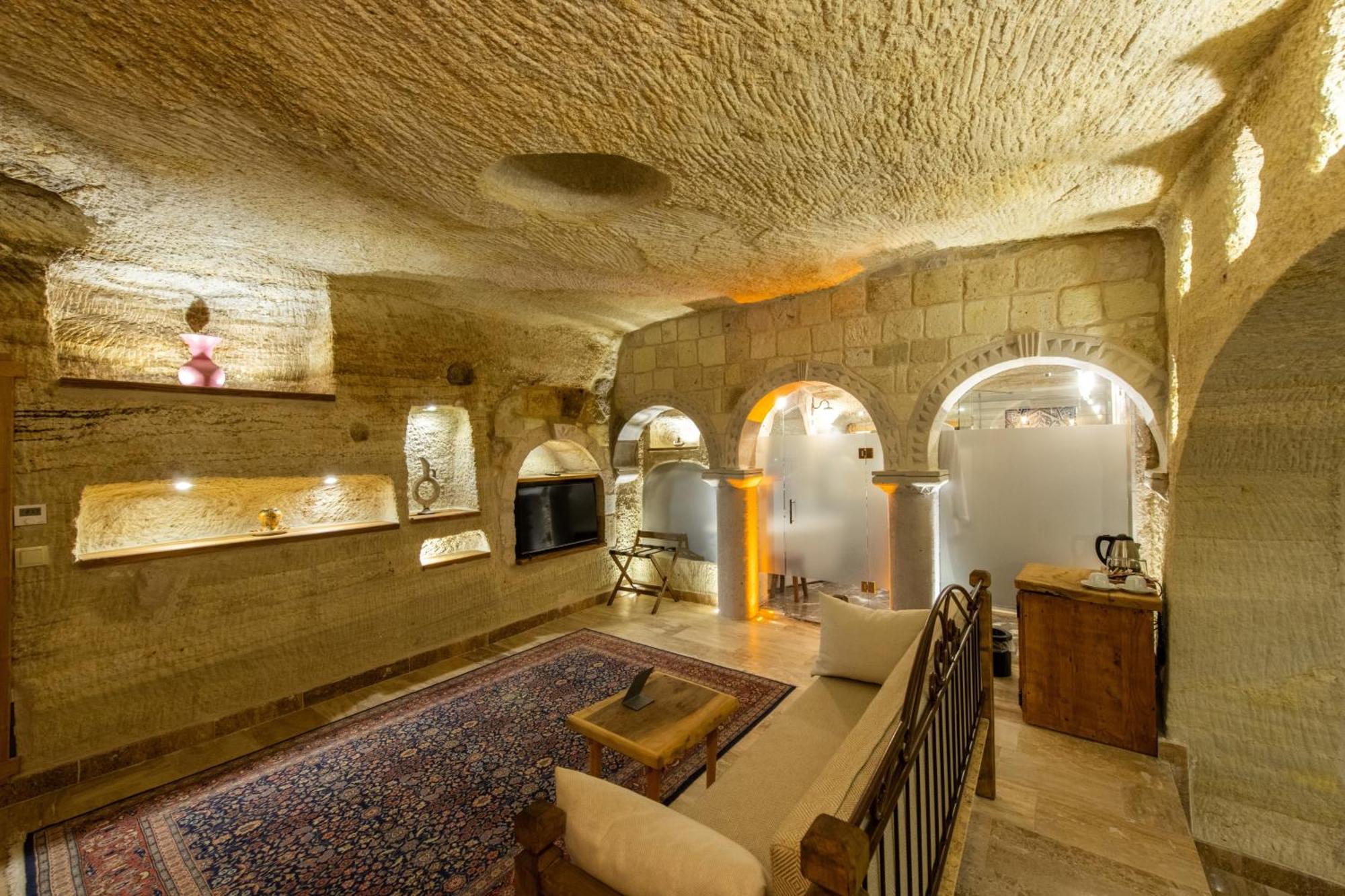 Charming Cave Hotel Гьореме Стая снимка