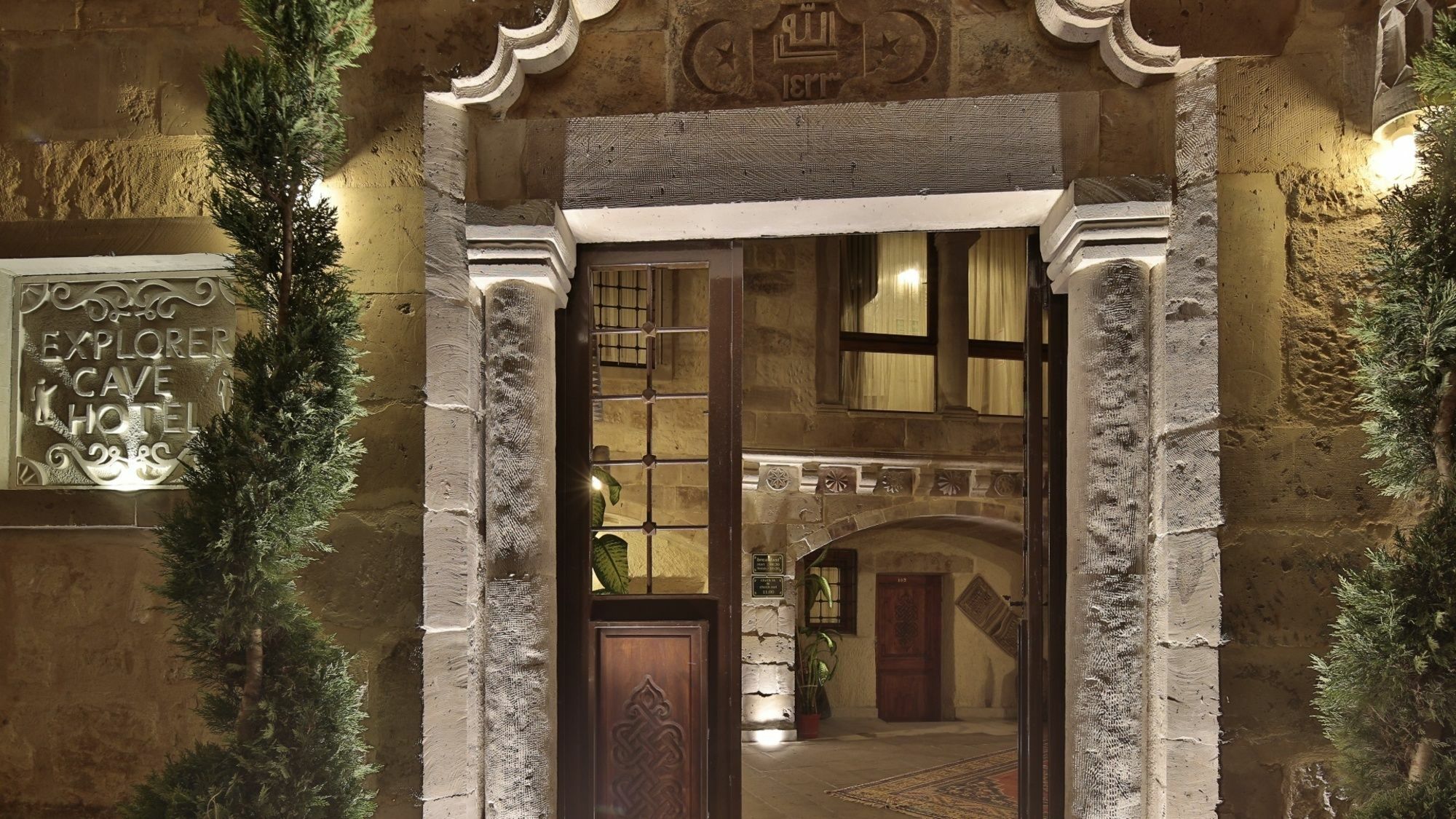 Charming Cave Hotel Гьореме Екстериор снимка